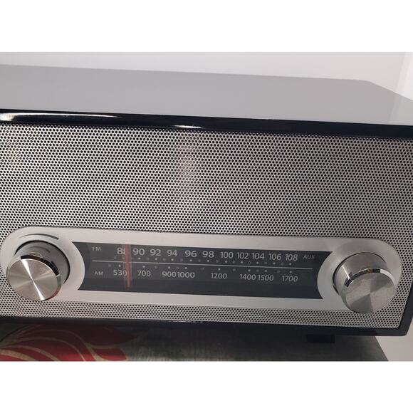 Crosley CR3022A-BK Retro Style AM/FM Tabletop Radio Black W/ 12V DC Power Cord - Picture 4 of 14